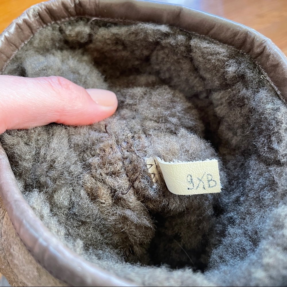 Ferragamo Shearling Winter Boots, 9 1/2 B - Picture 7 of 8